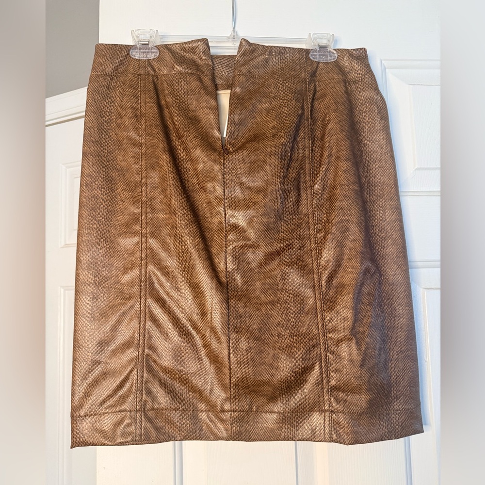 Elegant Brown Snake Print Skirt